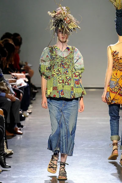 Look 9